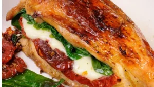 Frango recheado rápido venha conferir essa receita suculenta. De fato, almoço de domingo precisa ser especial.